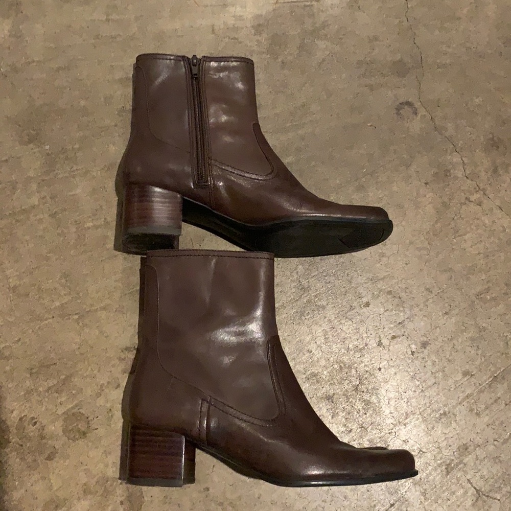 WOMENS NINE WEST BROWN BOOTIES